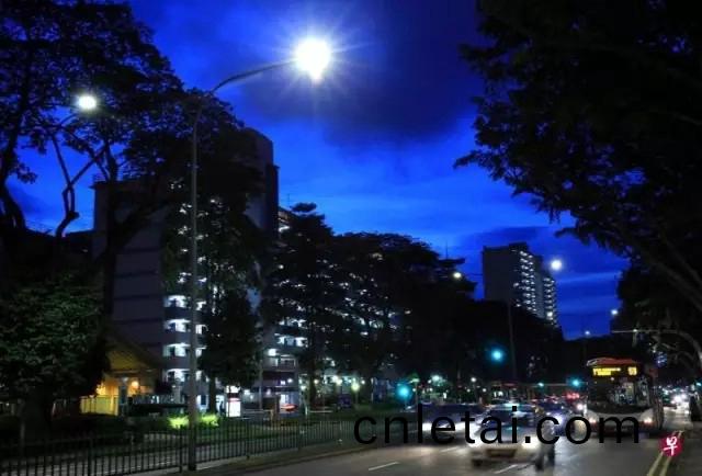 新加(jia)坡計(ji)劃(hua)2022年前將全國(guo)路(lu)燈(deng)更(geng)換(huan)成(cheng)LED